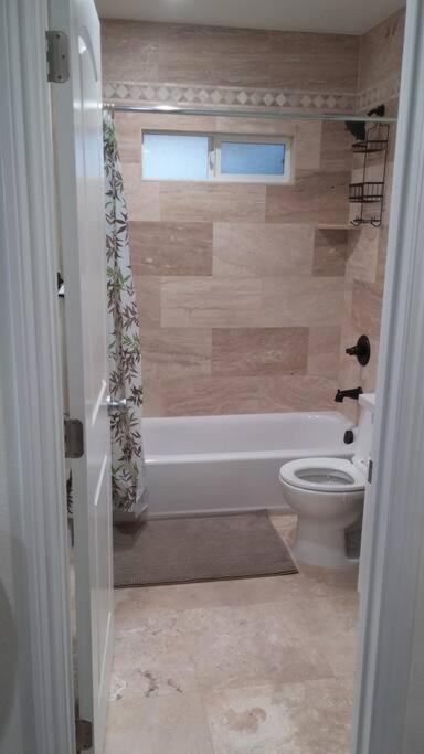 Ferienhaus Family Getaway 3 Bedroom 2 Bath In Lomita, Ca.