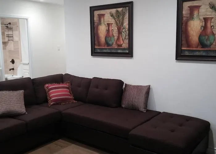 Family Getaway 3 Bedroom 2 Bath Home In Lomita, Ca.